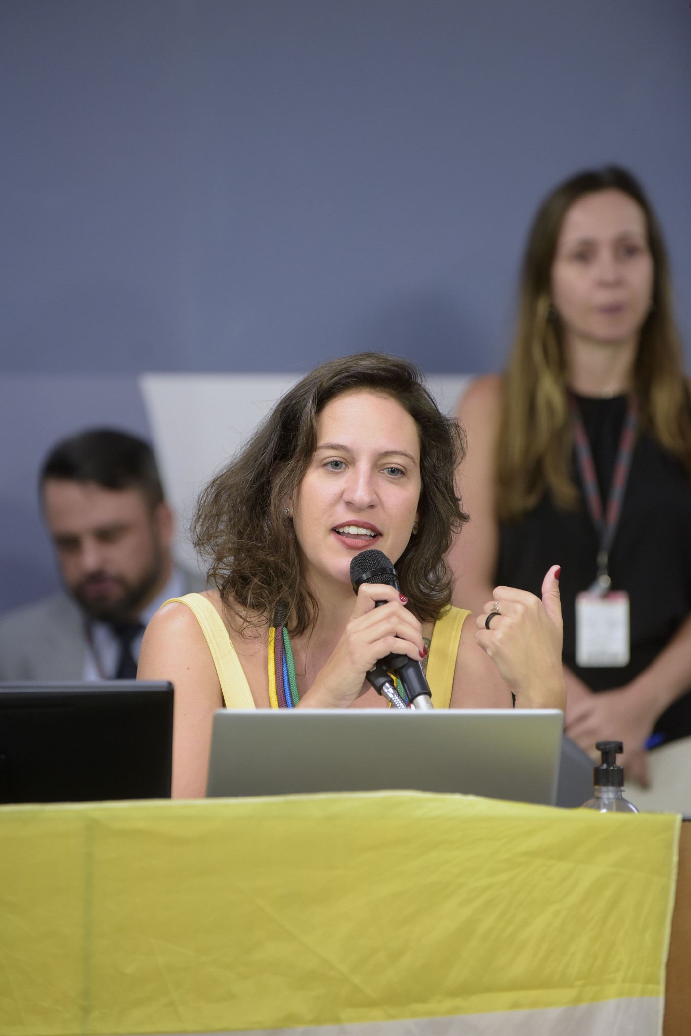 Comissão de Direitos Humanos - debate sobre o registro civil de pessoas não binárias