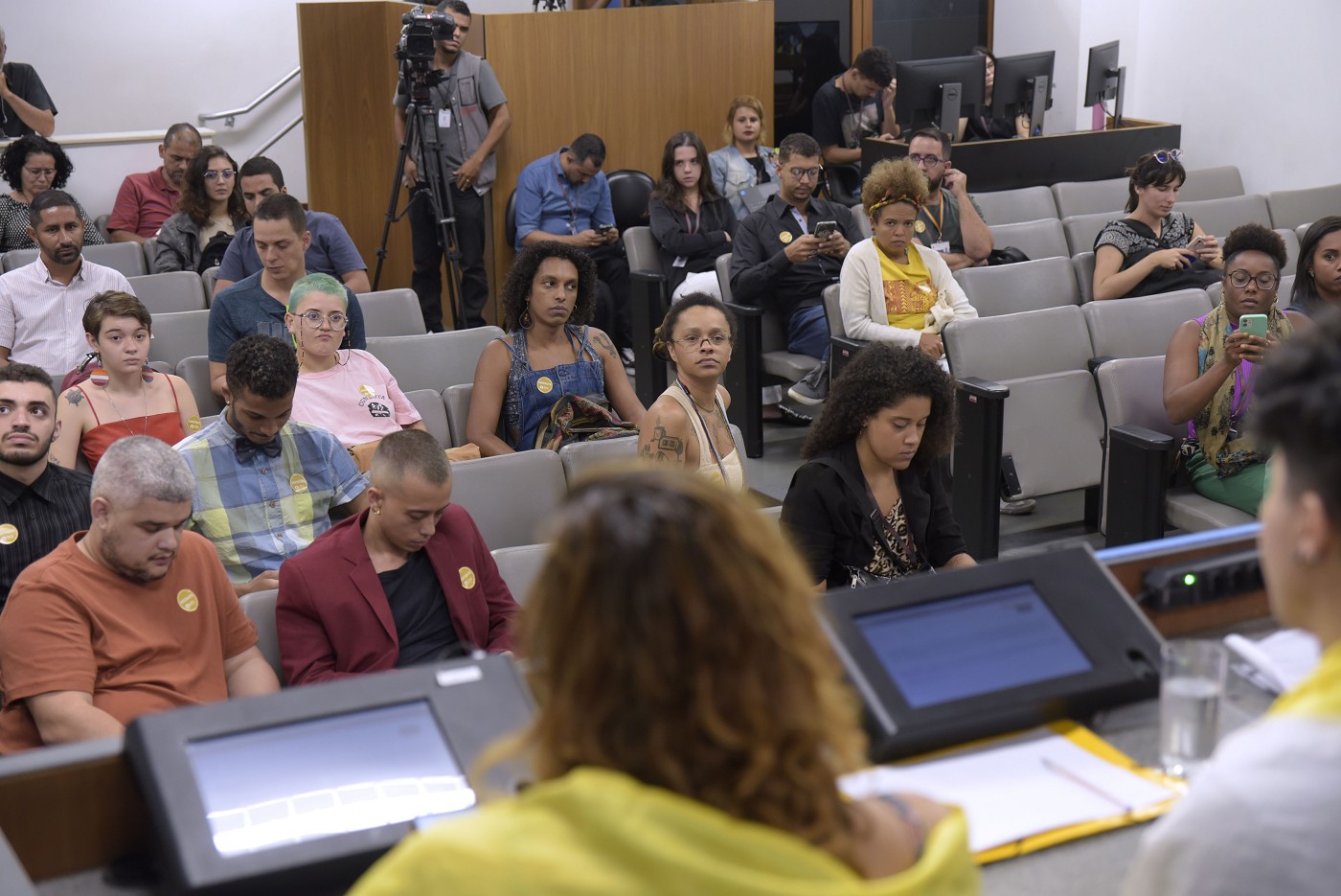 Comissão de Direitos Humanos - debate sobre o registro civil de pessoas não binárias