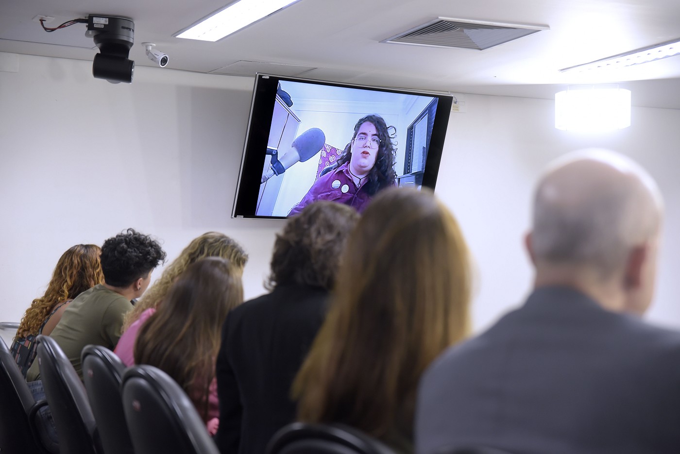 Comissão de Direitos Humanos - debate sobre o registro civil de pessoas não binárias