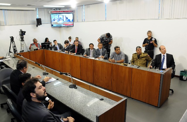 A reunião da Comissão de Segurança Pública ocorreu no Plenarinho I
