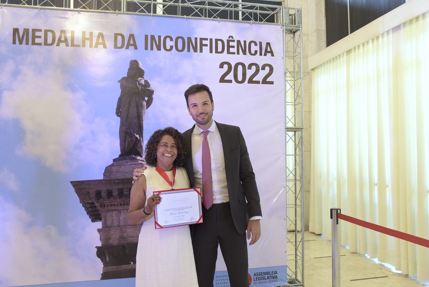 Retirada da Medalha da Inconfidência dos anos 2020 e 2022