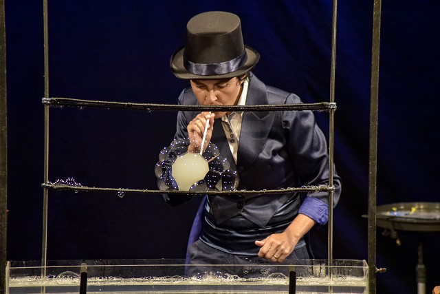 Zás - Bolhas com arte