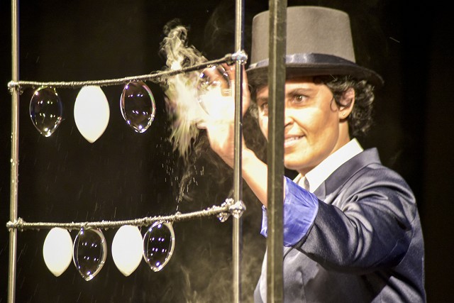 Zás - Bolhas com arte