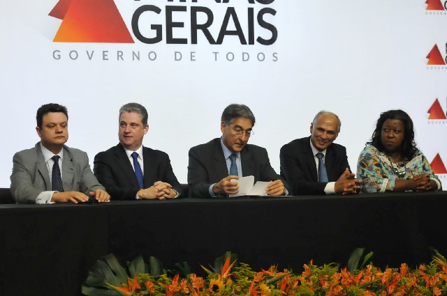 A solenidade de assinatura de repasse foi feita no Minascentro, em Belo Horizonte
