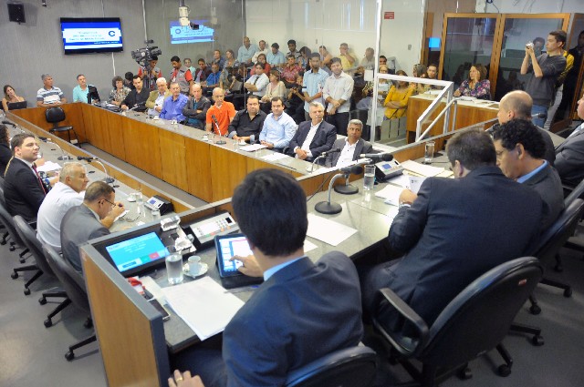 Participantes ressaltaram como vantagens da organização em consórcios a redução de custos para as cidades e o aumento do poder de diálogo