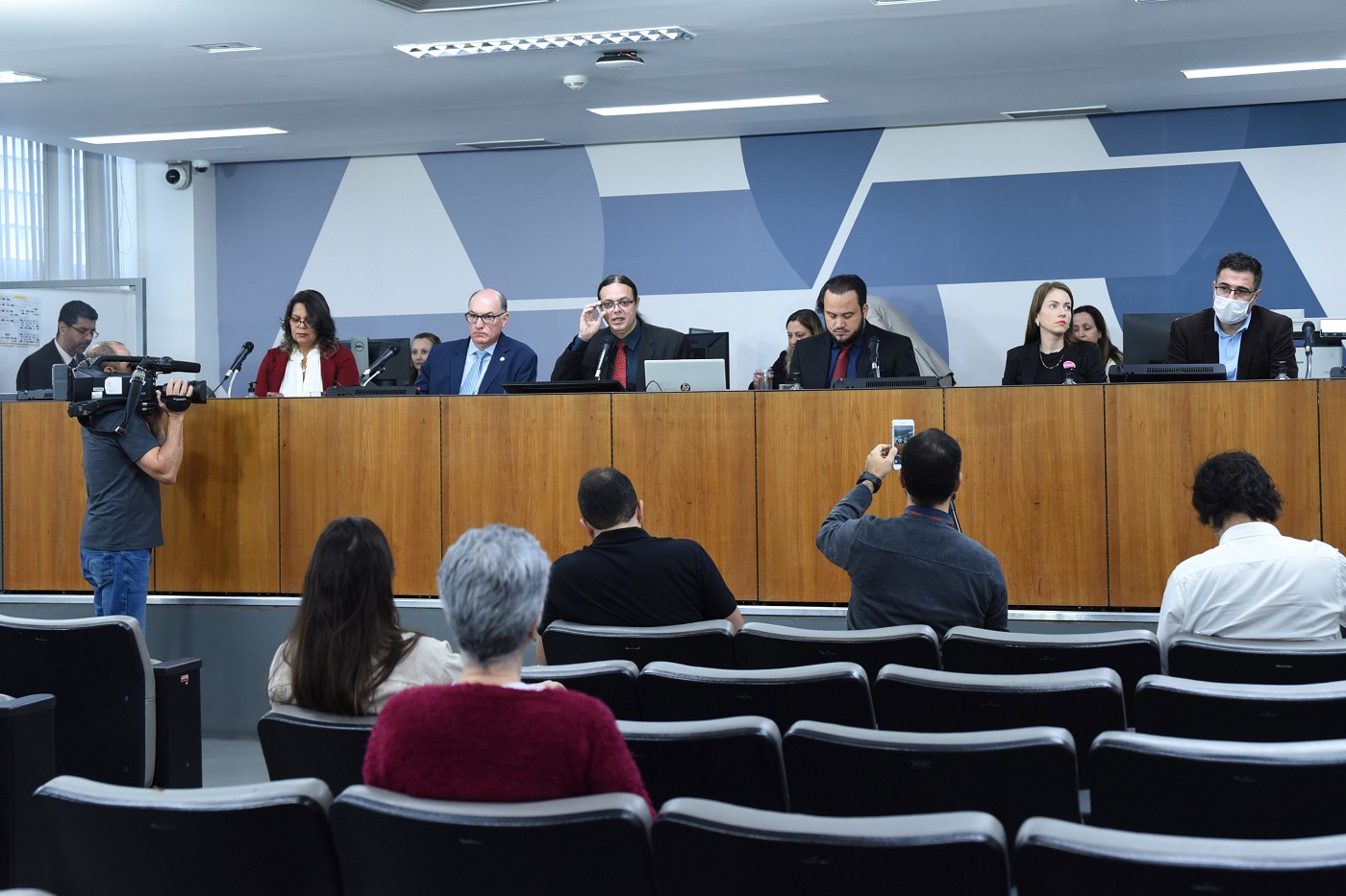 Comissão Extraordinária de Prevenção e Enfrentamento ao Câncer - debate a Lei dos 60 dias em Minas Geraispara pacientes da câncer