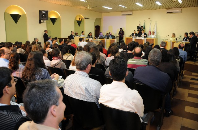 A reunião da Comissão Extraordinária das Águas foi realizada na Câmara Municipal de Alfenas