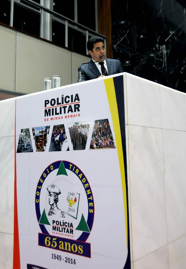 Reunião Especial - homenagem ao Colégio Tiradentes