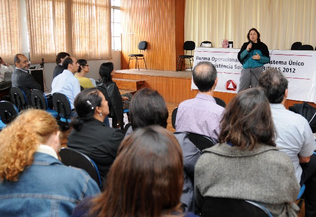 Para Maria Juanita Godinho, o plano municipal de assistência do Suas não reflete a realidade dos municípios
