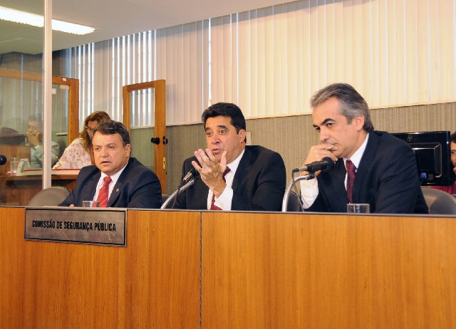 Parlamentares debateram a polêmica sobre a venda de bebidas alcoólicas nos estádios