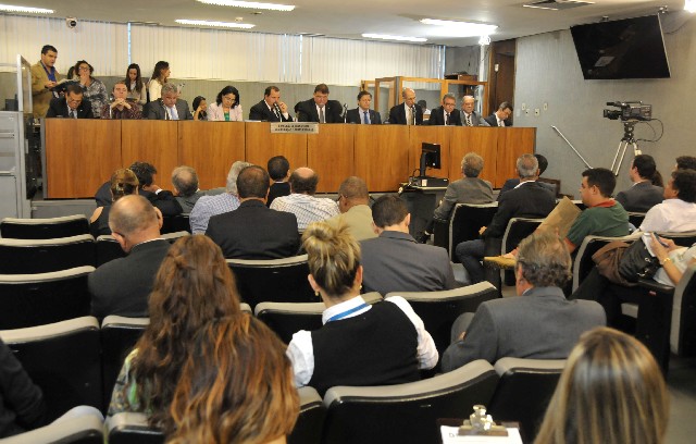 Comissão debateu os novos voos nacionais que passaram a operar no Aeroporto da Pampulha e a transferência de voos regionais para Confins