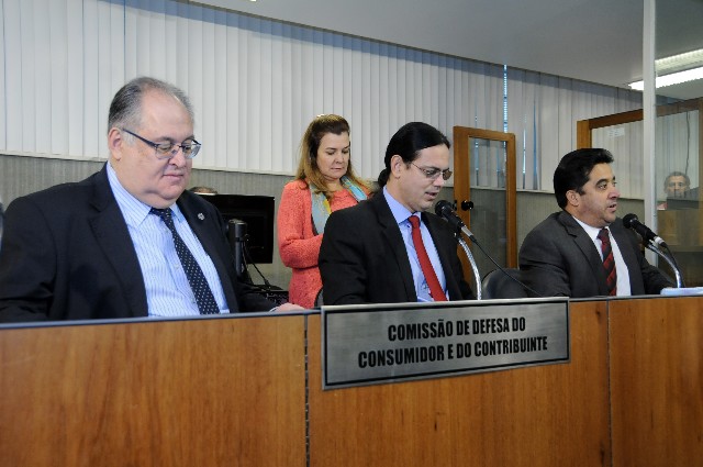 O projeto prevê que o descumprimento da lei sujeita o infrator às penalidades previstas pelo Código de Defesa do Consumidor