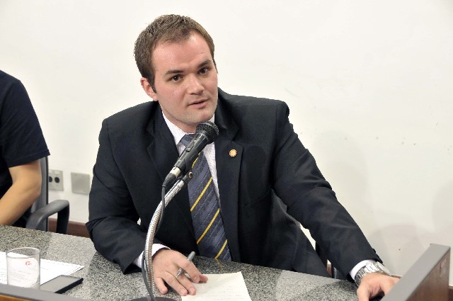Carlos Eduardo Santos Rodrigues pediu o apoio da Prefeitura no combate às drogas