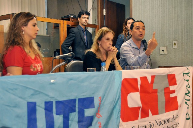 Comissão de Assuntos Municipais e Regionalização - debate sobre a Escola Estadual Pandiá Calógeras