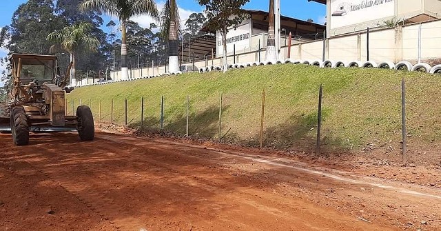 Revitalização de vias - Foto 1 (antes) - Beneficiário: município de Antônio Dias (MG)