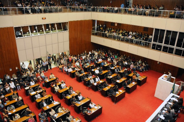 O Plenário ficou lotado por gestores municipais de assistência social do Estado
