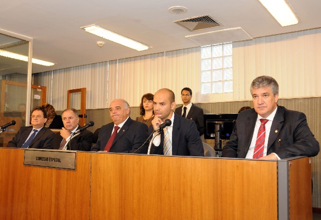 A matéria segue agora para apreciação no Plenário