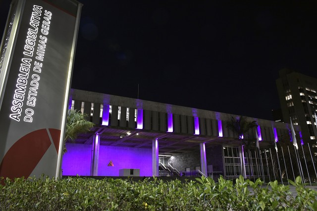 Agosto Lilás - Homenagem ao mês de conscientização para o combate da violência contra a mulher