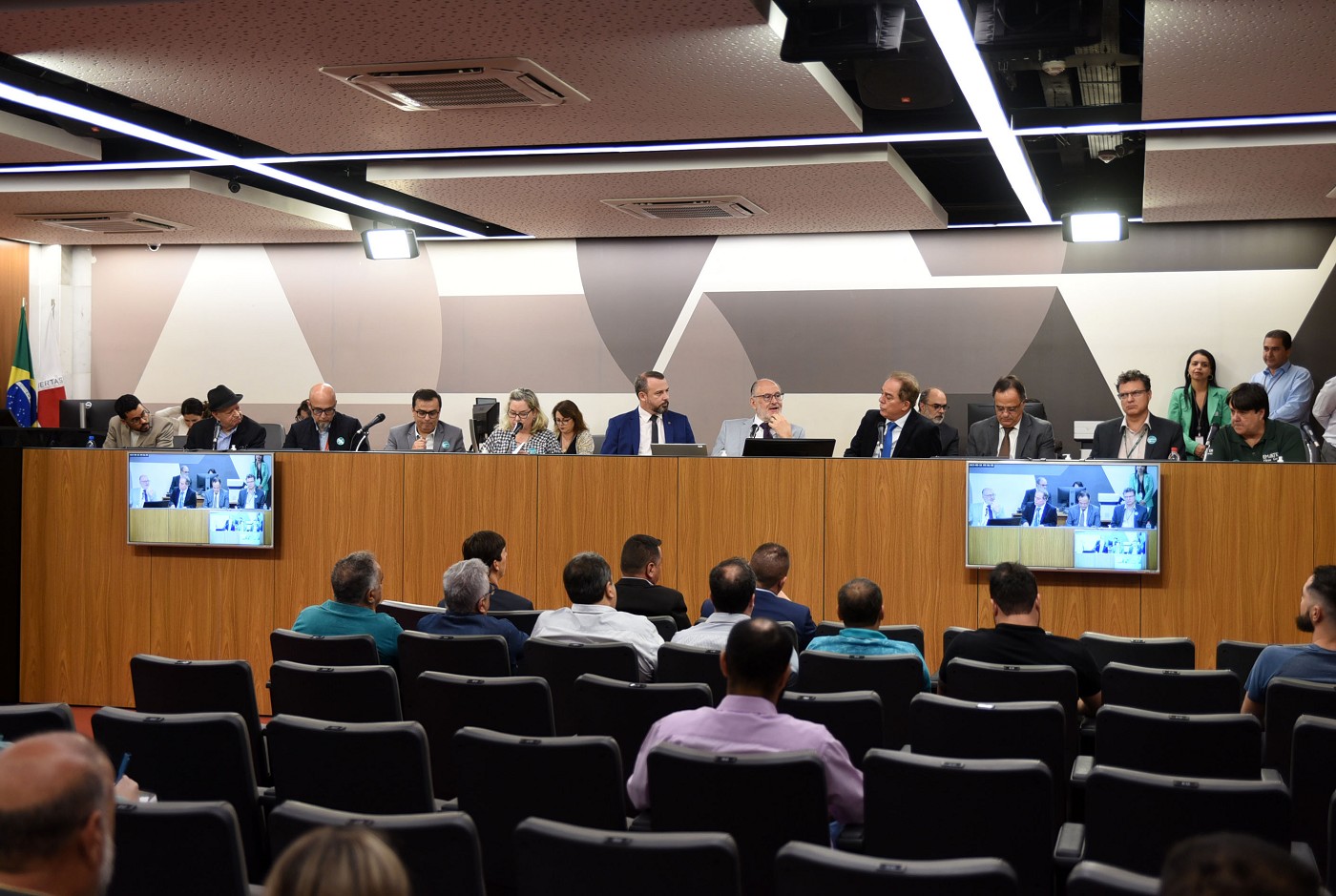 Comissões de Desenvolvimento Econômico, Agropecuária e Turismo - debate sobre a produção de vinhos na Serra da Mantiqueira