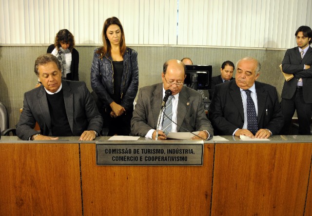 Comissão aprovou requerimento para discutir atuação do Conselho de Representantes de Brasileiros no Exterior