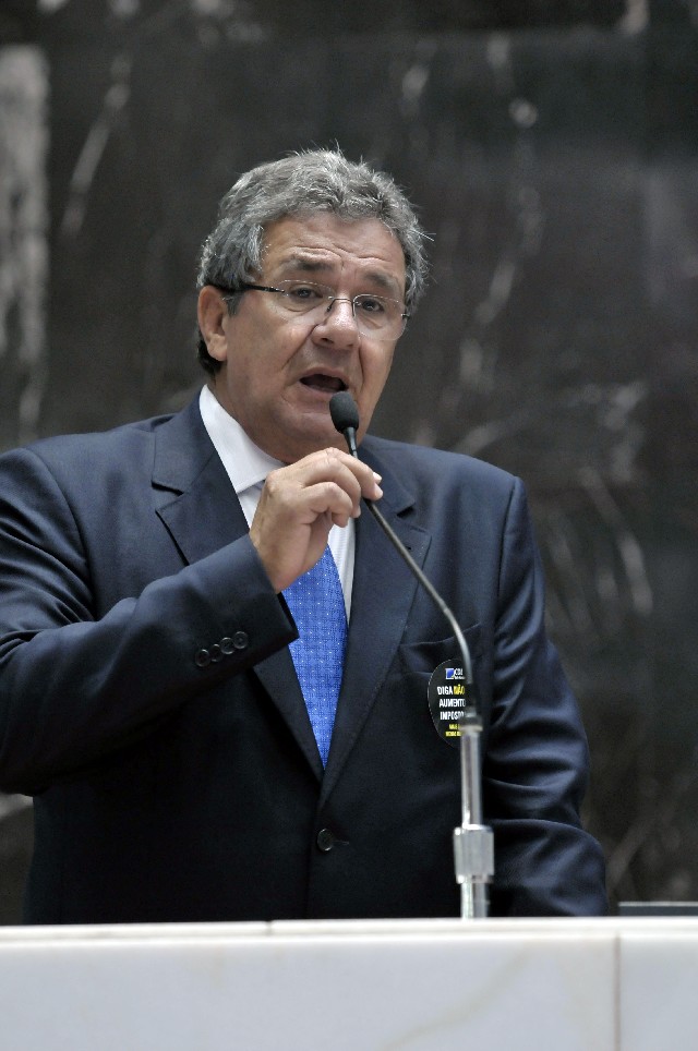 Luiz Humberto Carneiro afirmou que o aumento de impostos pode reduzir os postos de trabalho