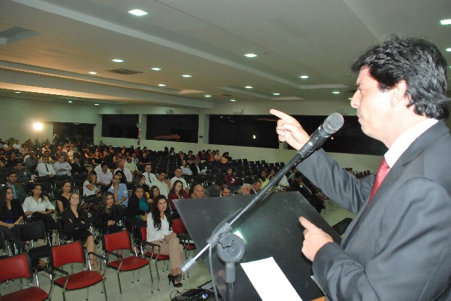 O seminário Estado Democrático de Direto reuniu estudantes de Direito de várias instituições de ensino do município