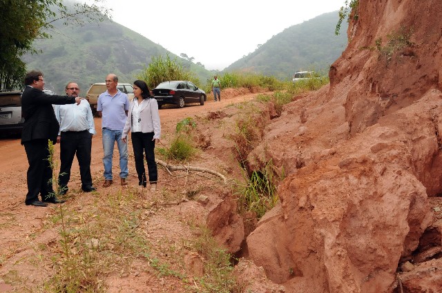 Comissão tinha visitado o local em maio de 2011; nesta nova visita, deputados constatam que não houve avanços nas obras