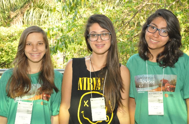 Mariana, Lara e Andressa votaram no tema Mobilidade Urbana por acreditarem ser o mais amplo