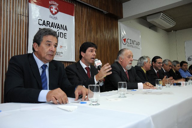 Dinis Pinheiro anunciou que ALMG já recolheu 200 mil assinaturas