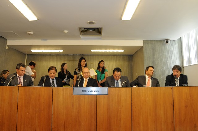 Deputados querem debater a pauta de reivindicação dos servidores da Fhemig