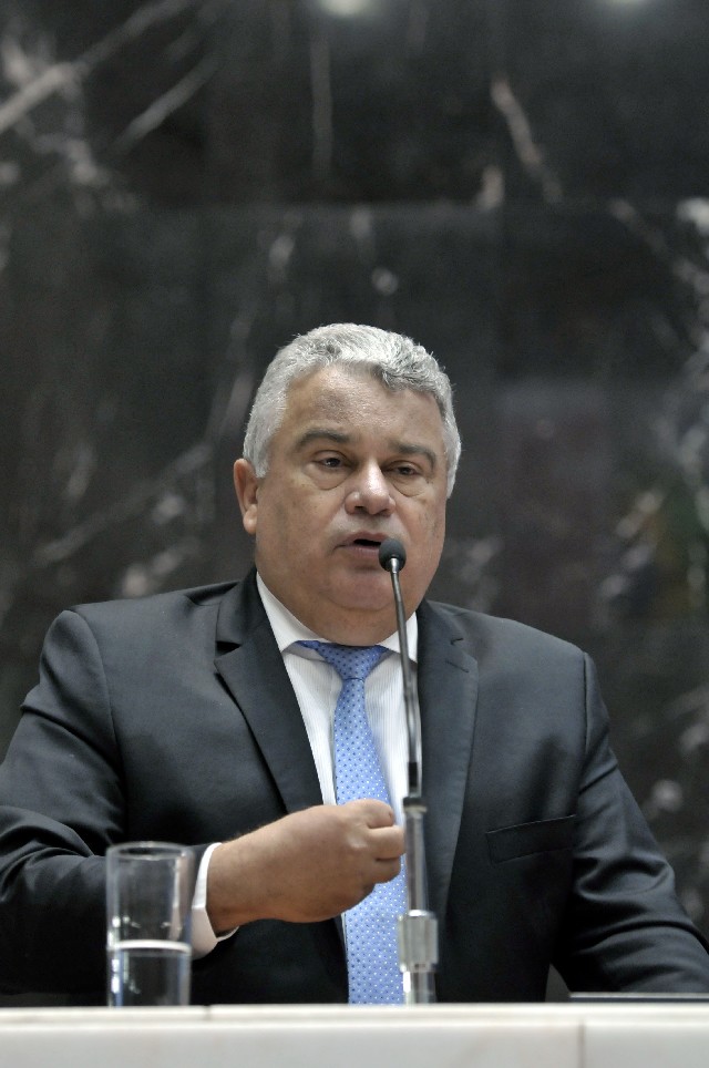 Ivair Nogueira parabenizou o presidente da ALMG pela condução dos trabalhos