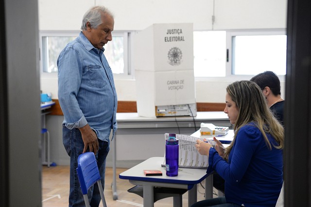 Eleitor que não estiver em seu domicílio eleitoral pode justificar ausência em qualquer local de votação