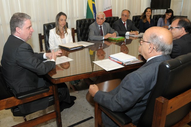 Integrantes do conselho da Medalha discutiram detalhes da cerimônia