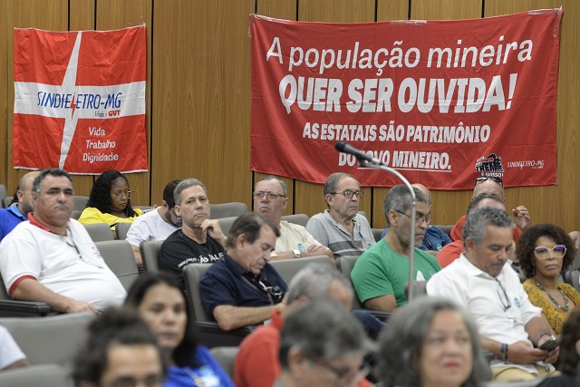 Comissão de Participação Popular - debate sobre serviços essenciais