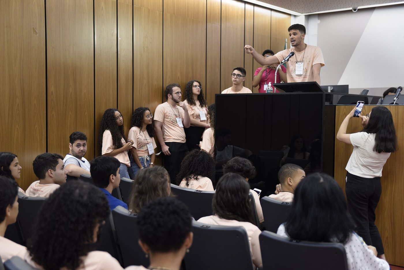 Parlamento Jovem de Minas 2023 - Etapa Estadual - Escolha do Tema do PJ Minas 2024