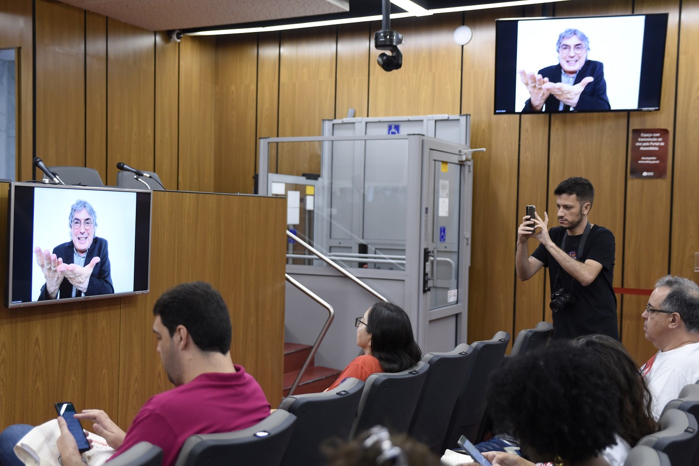 Comissão de Educação, Ciência e Tecnologia - debate sobre a implementação do Piso Nacional do Magistério