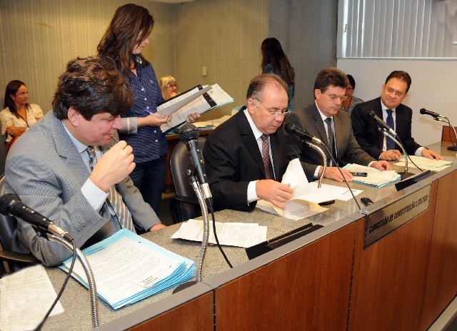 Mudança e estrutura do Governo e folclore foram temas em destaque na reunião.