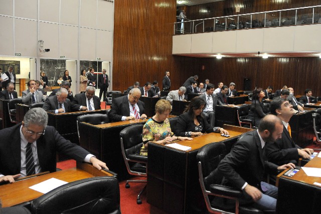 Deputados mantiveram o veto com 45 votos favoráveis