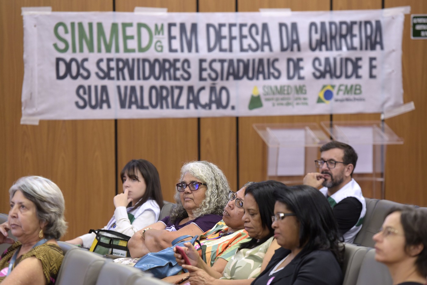 Comissão de Administração Pública - debate sobre a carreira dos servidores estaduais de saúde