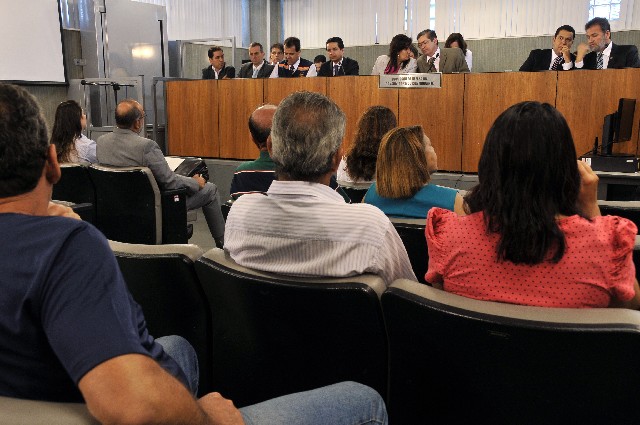 Audiência pública discutiu soluções e causas de desabamento de edifício no bairro Buritis