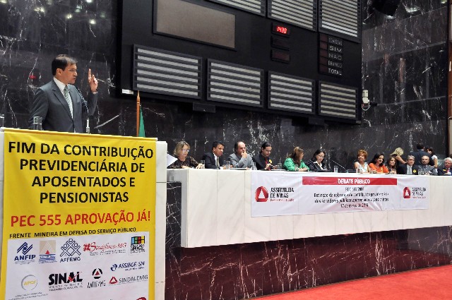 Parlamentares se posicionaram contrários à cobrança da contribuição dos aposentados
