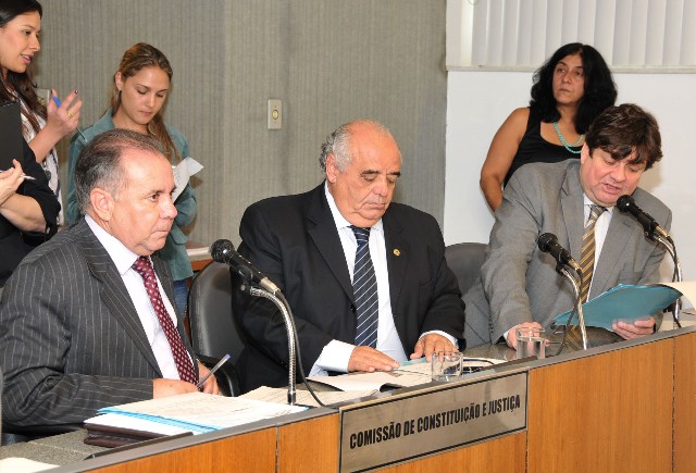 O relator, deputado André Quintão, opinou pela constitucionalidade da matéria na forma do substitutivo nº 1