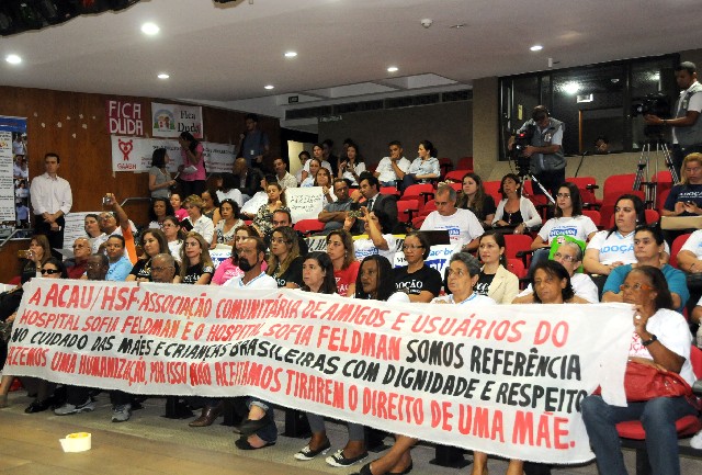 O Teatro recebeu dezenas de associações ligadas a processos da adoção em Minas Gerais