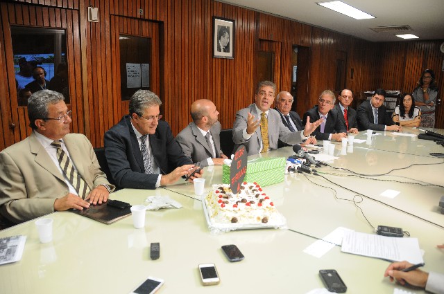 Oposicionistas questionaram diagnóstico de irregularidades e apresentaram um balanço do governo petista