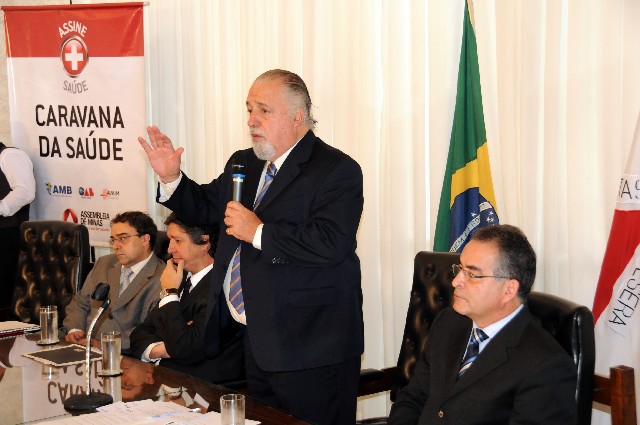Mosconi espera ser possível apresentar no primeiro semestre de 2013 ao Congresso um PL com 1,5 milhão de assinaturas por mais recursos federais para a saúde