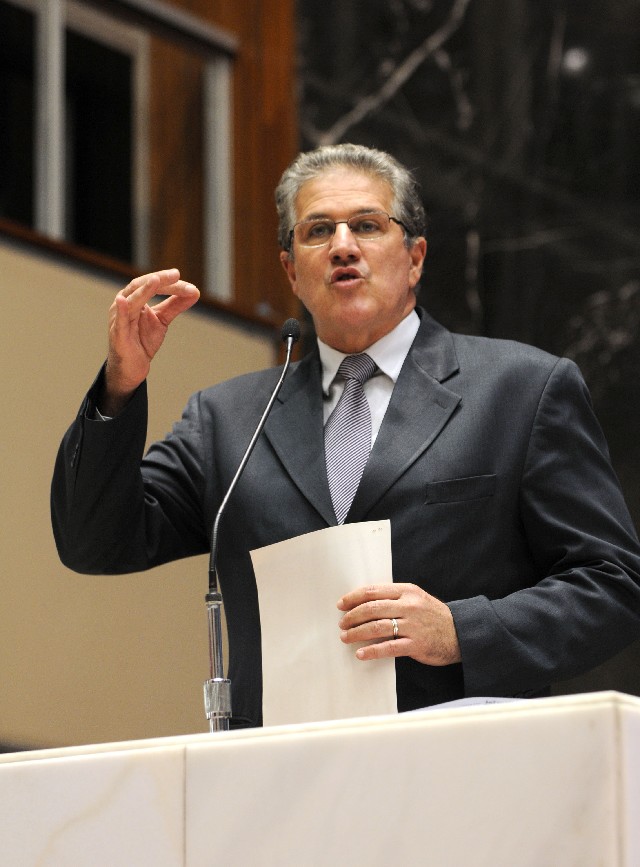 João Leite criticou os primeiros meses da gestão petista em Minas