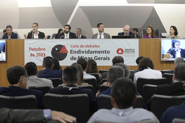 Ciclo de Debates Endividamento de Minas Gerais - Mesa de Honra