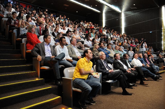A audiência foi realizada no Teatro Municipal de Araxá