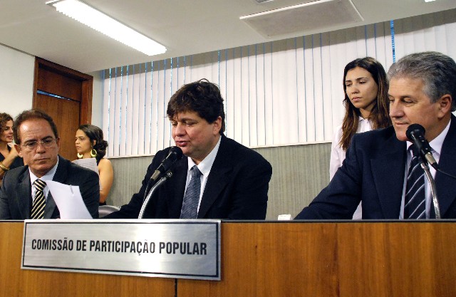 Comissão aprova três requerimentos em sua última reunião do ano