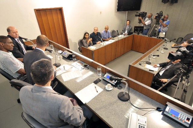 O deputado Tenente Lúcio disse desconhecer o porquê da fusão das secretarias